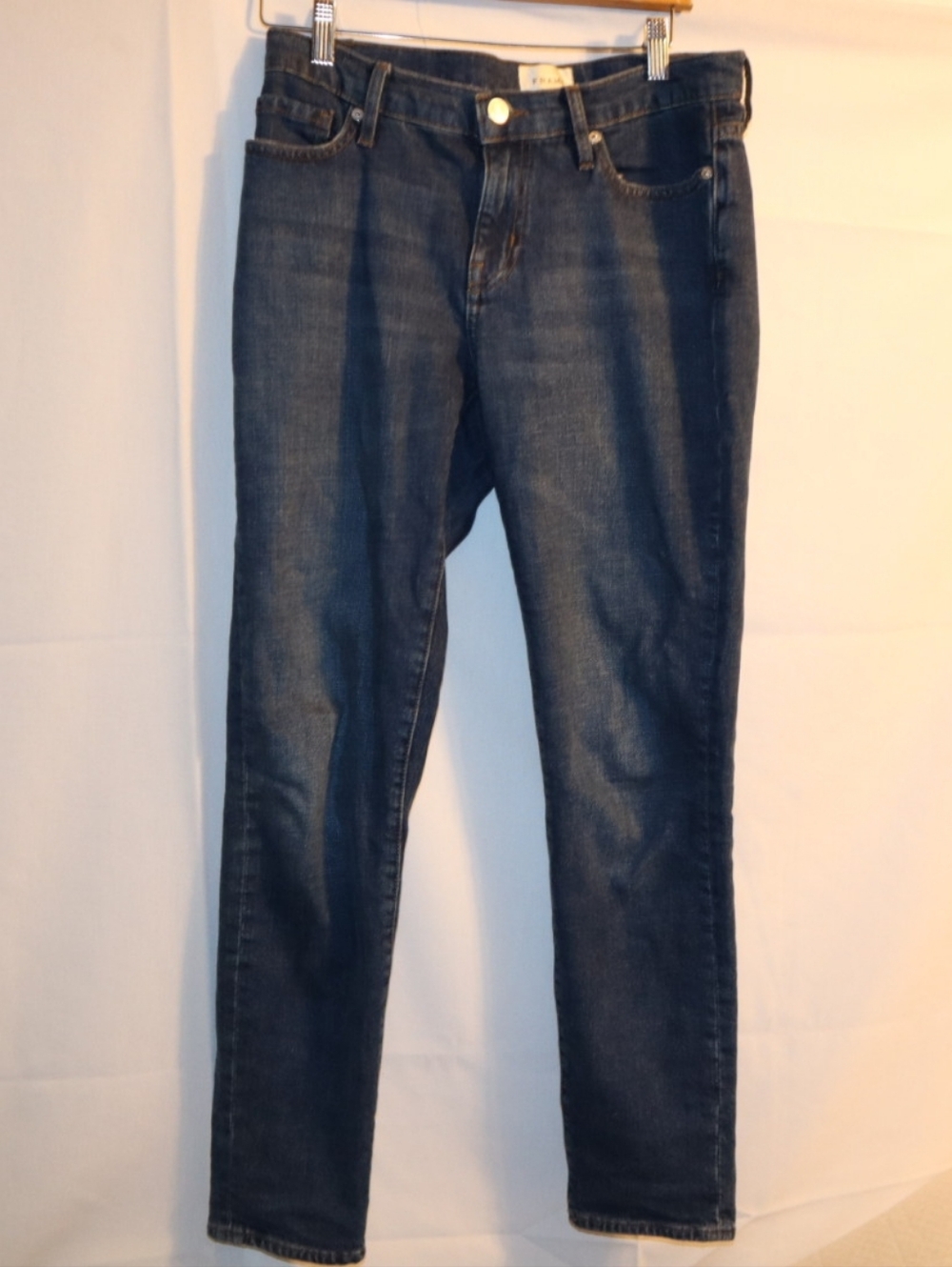 The FRAME Le Garçon in "Othello" is  classic mid-rise boyfriend jean Size 27 - Picture 4 of 13